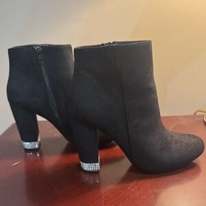 Elegant Black Ankle Boots with Silver Accents